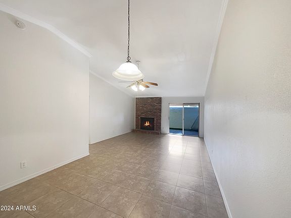 2nd image of 2621 W WILLOW Avenue