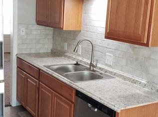 2123 S Old Manor Rd, Wichita, KS 67218