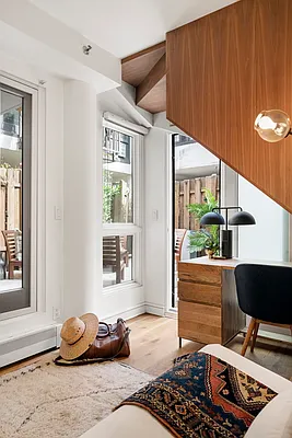 Rented by Compass | media 21