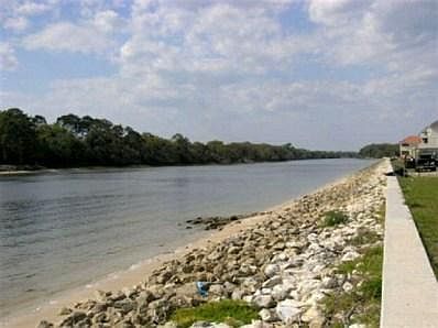 2nd image of 345 Harbor Village Pt N