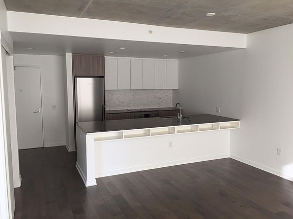 2nd image of 45 Bartlett St Unit 212