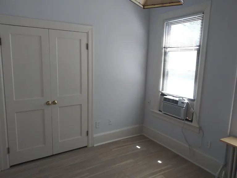 635 G St SE #2 — Photo 24