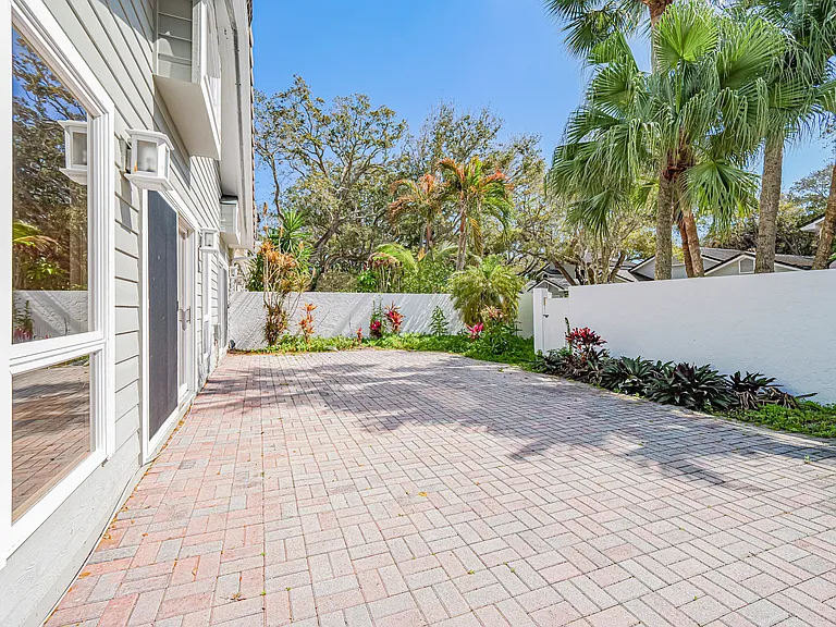 131 Peppertree Dr #21 — Photo 28