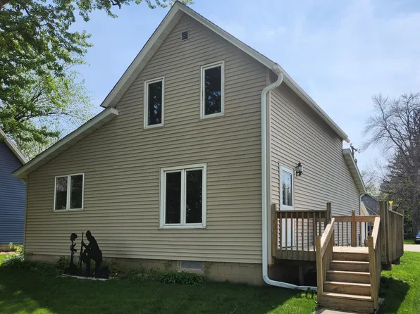 205 2nd St NE, Hayfield, MN 55940