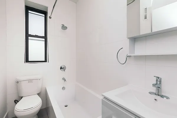 Rented by Nooklyn NYC LLC | media 7