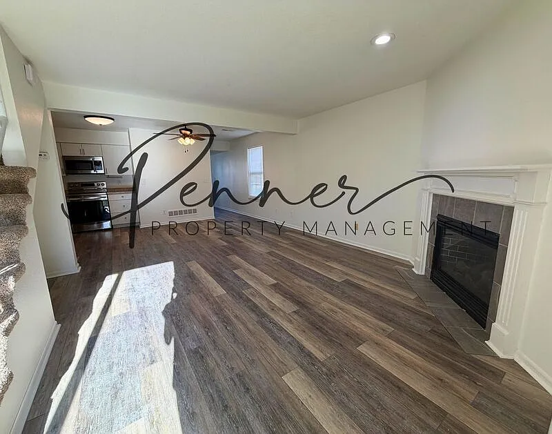 3 bed, 2.5 bath, 1470 sqft, $1,295 — Photo 4