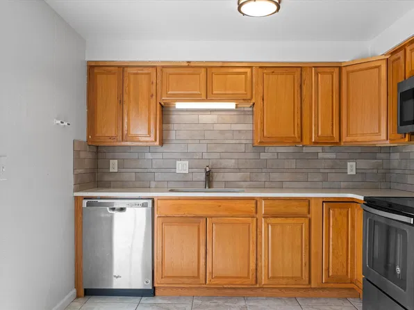 2313 W Sylvester St APT C8, Pasco, WA 99301