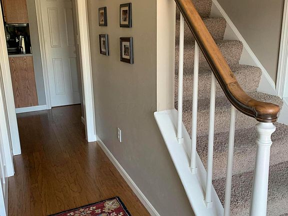 2nd image of 1055 Amboise Dr
