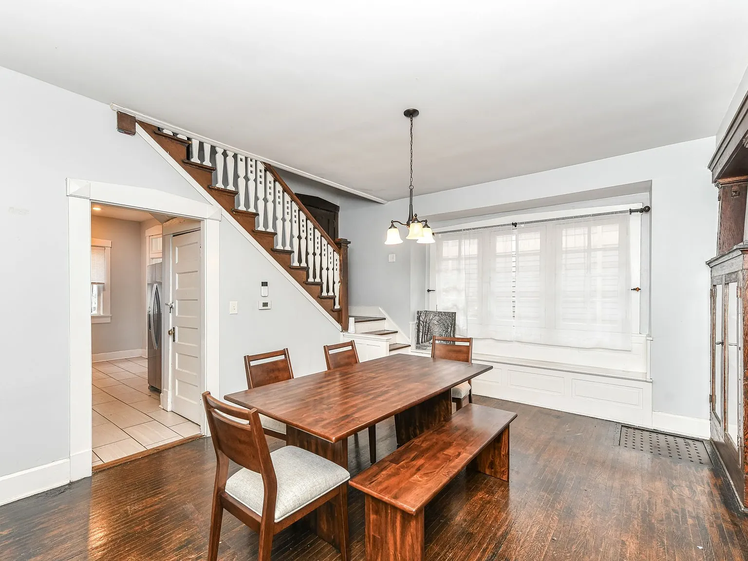 3 bed, 2.0 bath, 1656 sqft, $2,000 — Photo 3