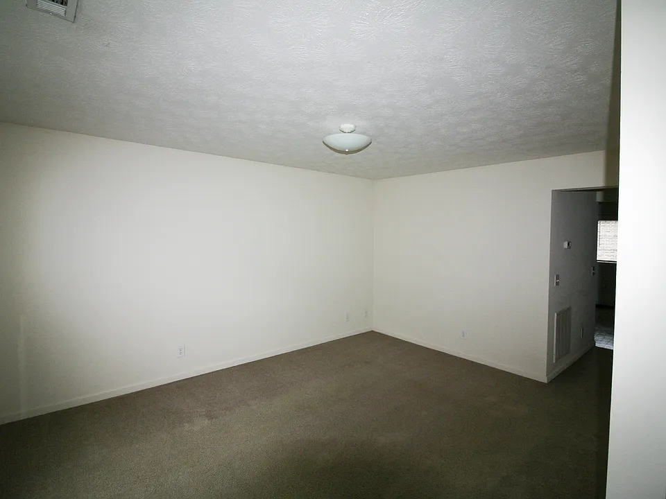 1500 N Willow Ave
