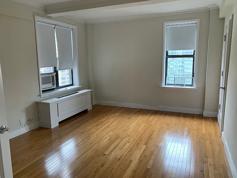 210 W 70th St #1602 — Photo 1