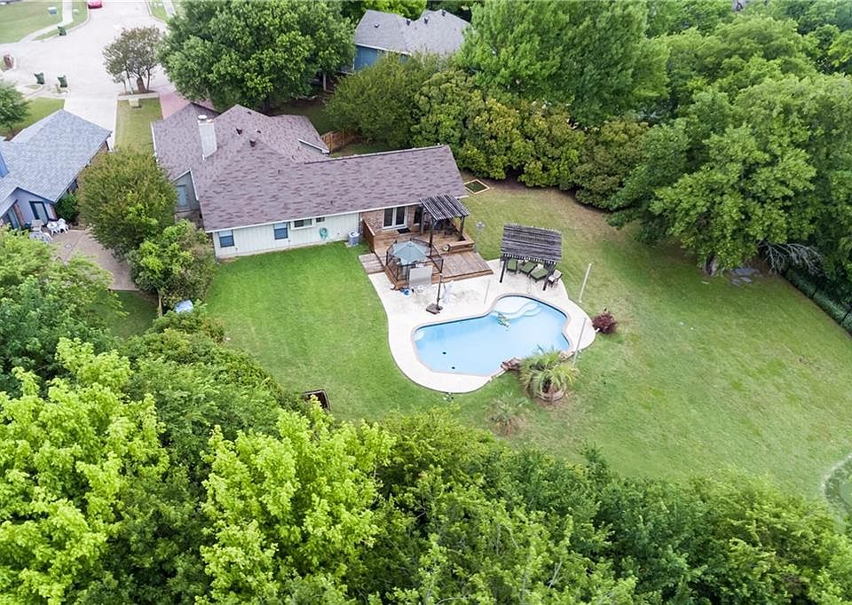 1st image of 2601 Hazelwood Pl