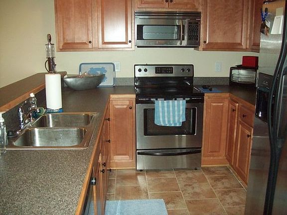 2nd image of 1952 A Cambria Dr