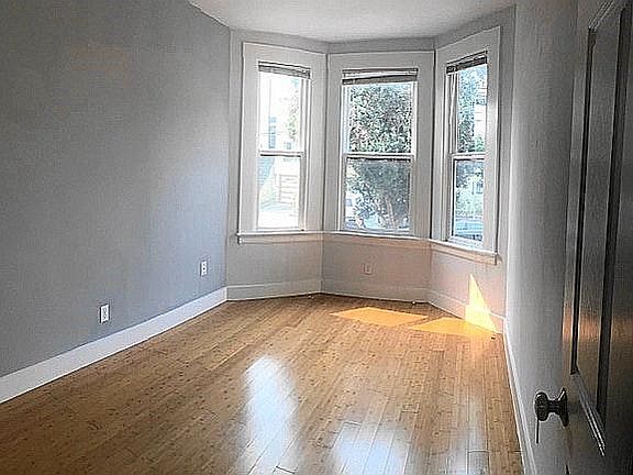 4th image of 1021 York St #A