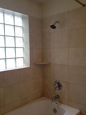 4th image of 1528 W Greenleaf Ave Unit 3N