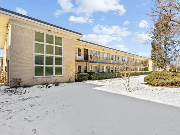 20 King Arthur Ct APT 19, Northlake, IL 60164