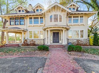 425 W 55th St, Kansas City, MO 64113