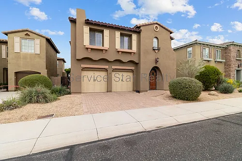 3724 E Robin Ln Photo 1