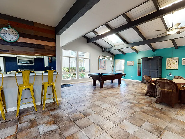 Newport Village Apartments | Costa Mesa, CA | Clubhouse