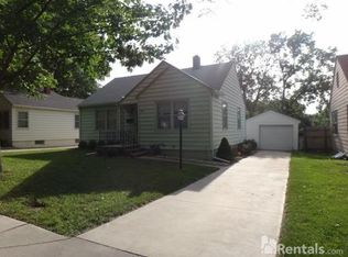 708 SW Randolph Ave, Topeka, KS 66606
