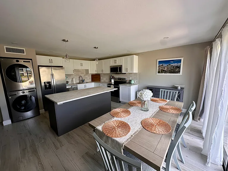 425 Meadowlark Ln #A — Photo 11