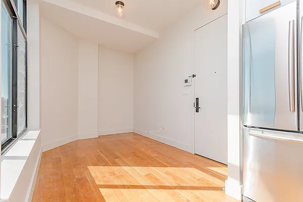 Rented by MySpaceNYC | media 43