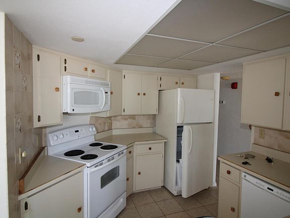 5th image of 1 Oceans West Blvd APT 8B5