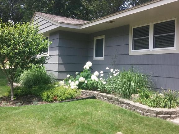 3rd image of 3050 Sherwood Ct