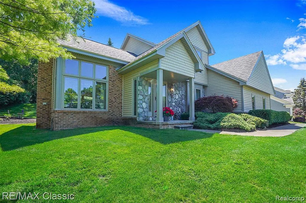 343 Rosario Ln photo 1