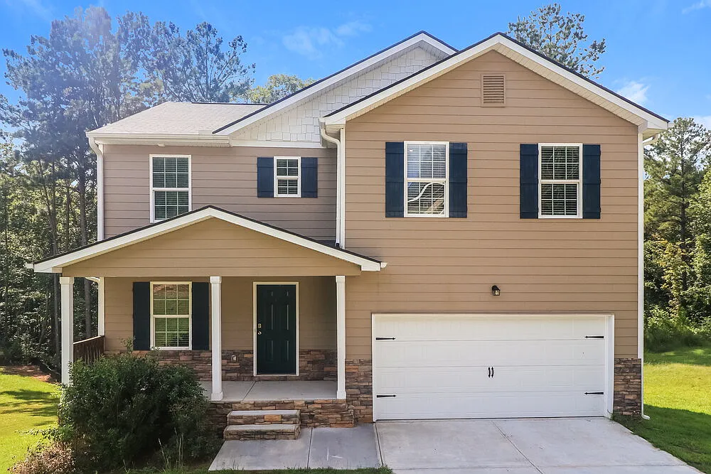 4 bed, 2.5 bath, 2014 sqft, $2,105 — Photo 1