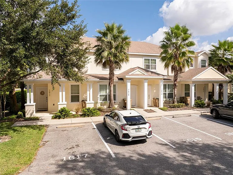1615 Retreat Cir — Photo 15