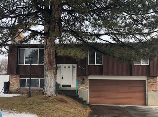 8223 S Kirkwood Pl, Sandy, UT 84094