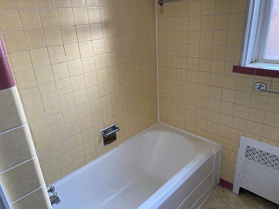 4th image of 7550 Byron Pl #3W