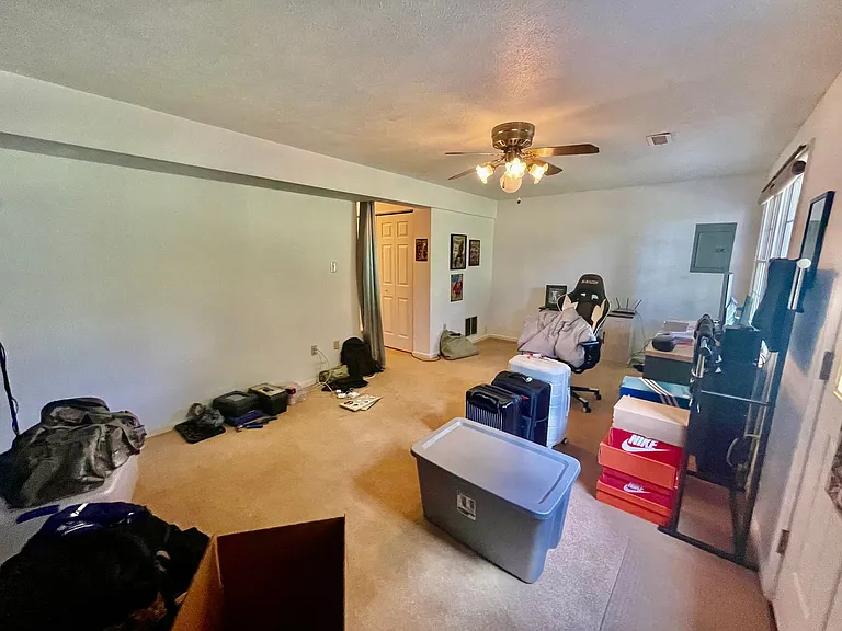 425 Parkridge Ln — Photo 36