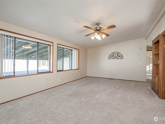 3rd image of 1402 22nd Street NE #544