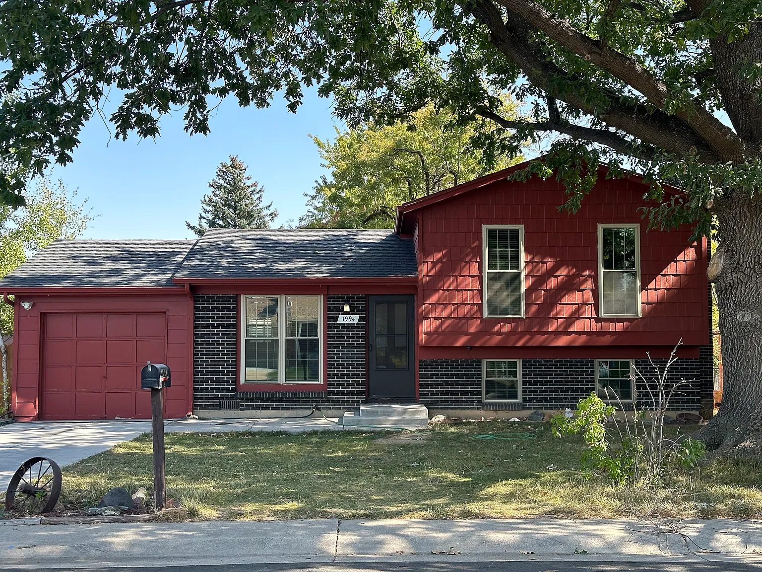 2 bed, 1.5 bath, 1272 sqft, $2,200 — Photo 1