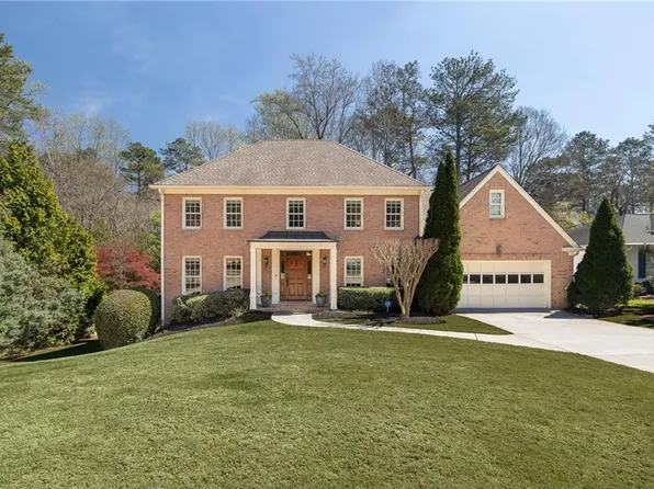 9495 River Lake Dr, Roswell, GA 30075