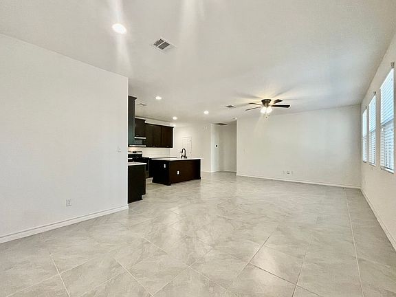 5th image of 232 Mary Max Cir