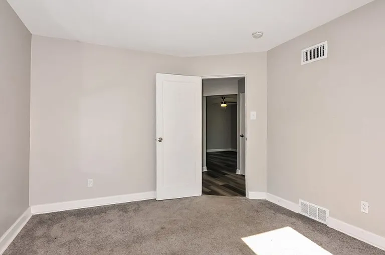 9822 Vickie Pl — Photo 8