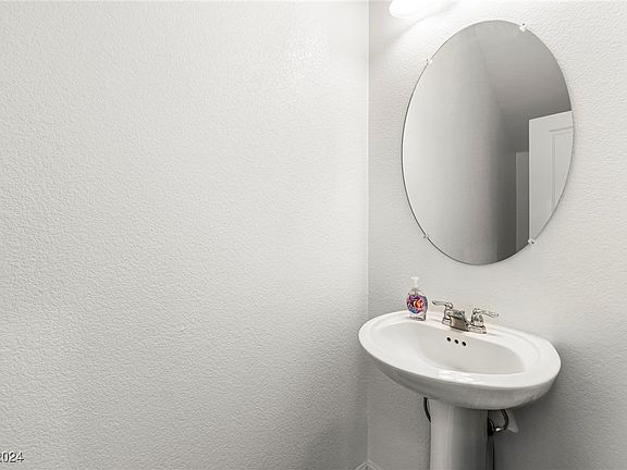 5th image of 5652 Salt Rock St