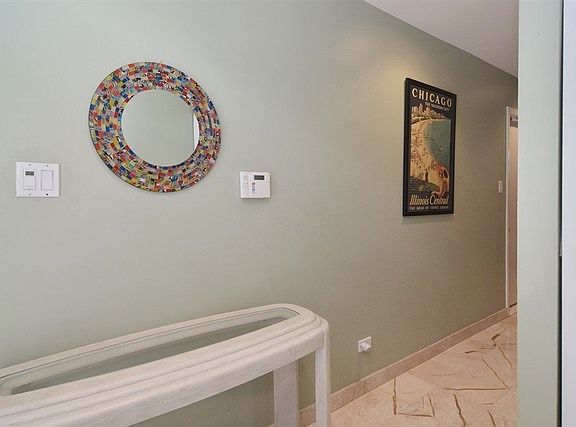 5th image of 2729 N Greenview Ave #A