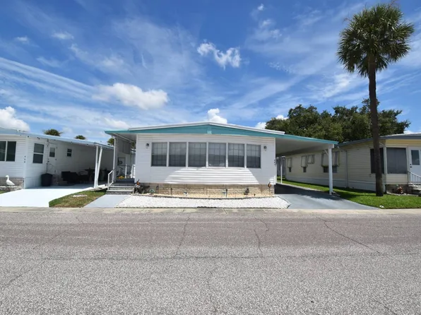 467 Golden Gate Dr, Largo, FL 33770