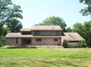 6N070 Wheaton Rd, Roselle, IL 60172