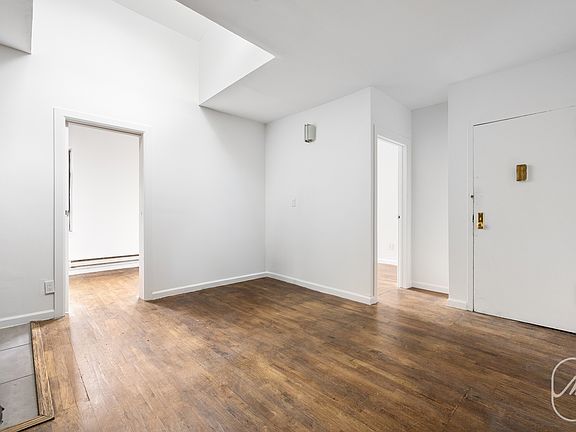 4th image of 313 W 29th St APT K