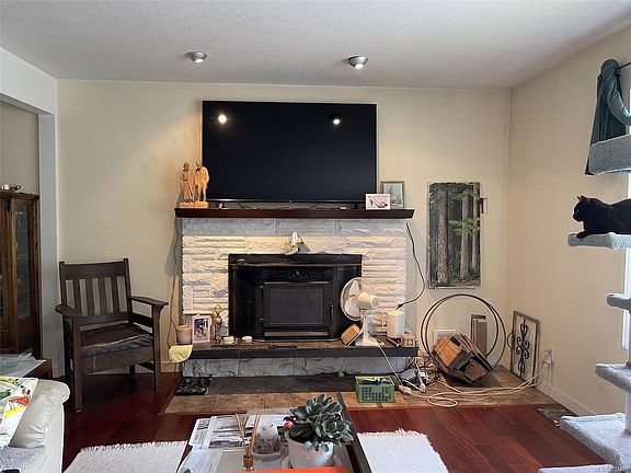 4th image of 6351 Renton Rd N