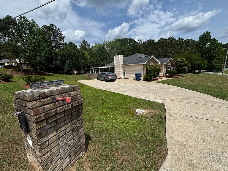 796 Lee Road 412 — Photo 3