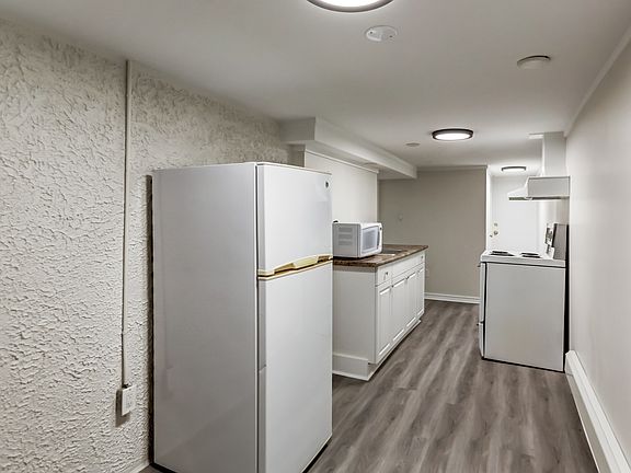 5th image of 89 Lawrence Ave E #Basement