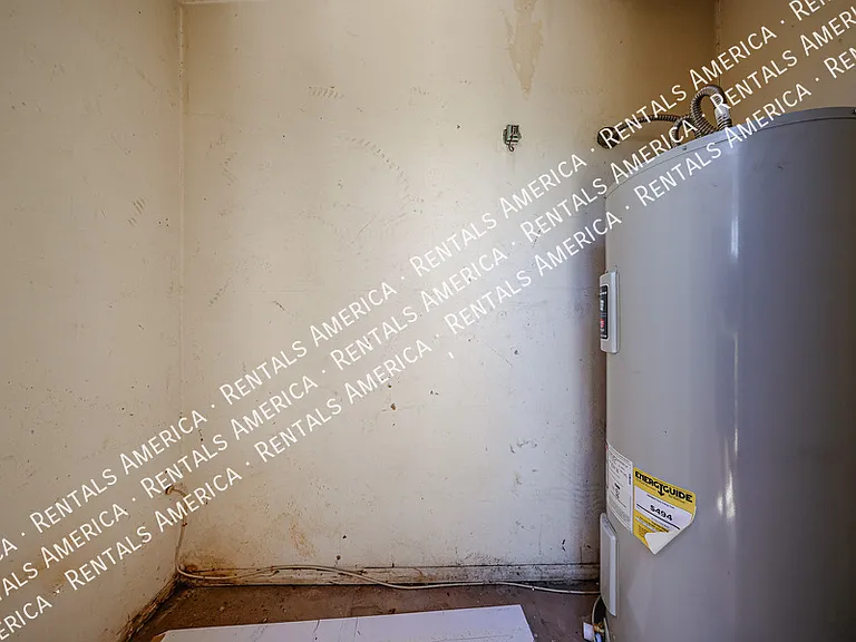3921 W Ivanhoe St #176 — Photo 6