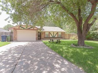 906 Highwood Pl, Garland, TX 75041