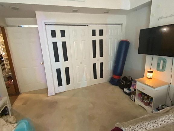2nd image of 528 Highland Ave E